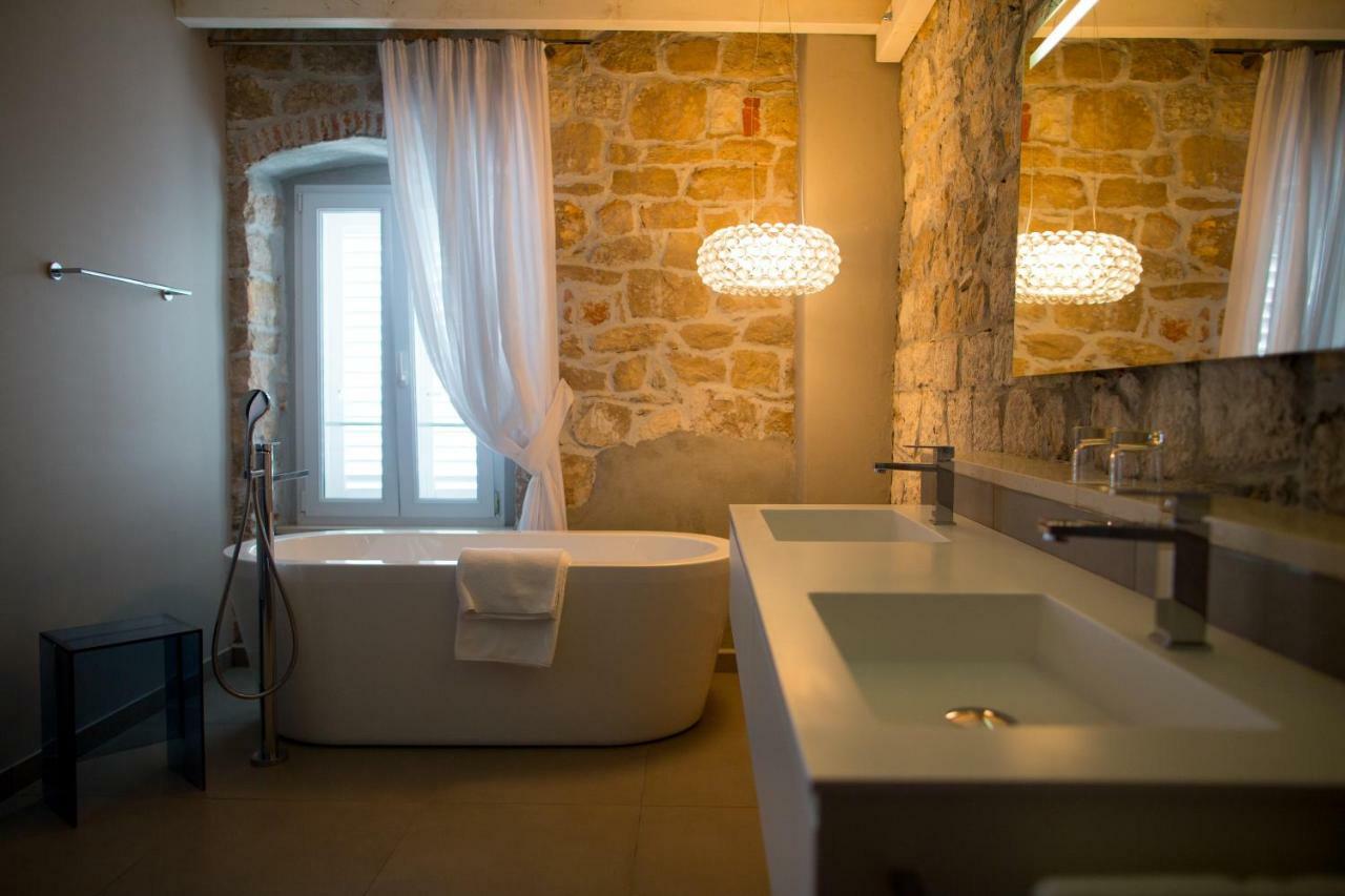 Hotel Osam - Adults Only Supetar Zewnętrze zdjęcie